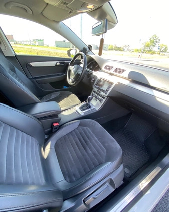 Volkswagen Passat cena 39500 przebieg: 255000, rok produkcji 2013 z Zambrów małe 137